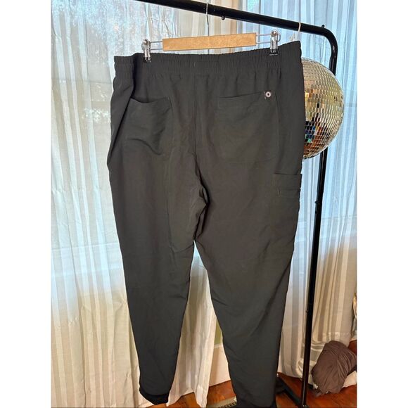 Hypothesis Men’s 8 Pocket Scrub Pants - Picture 7 of 9